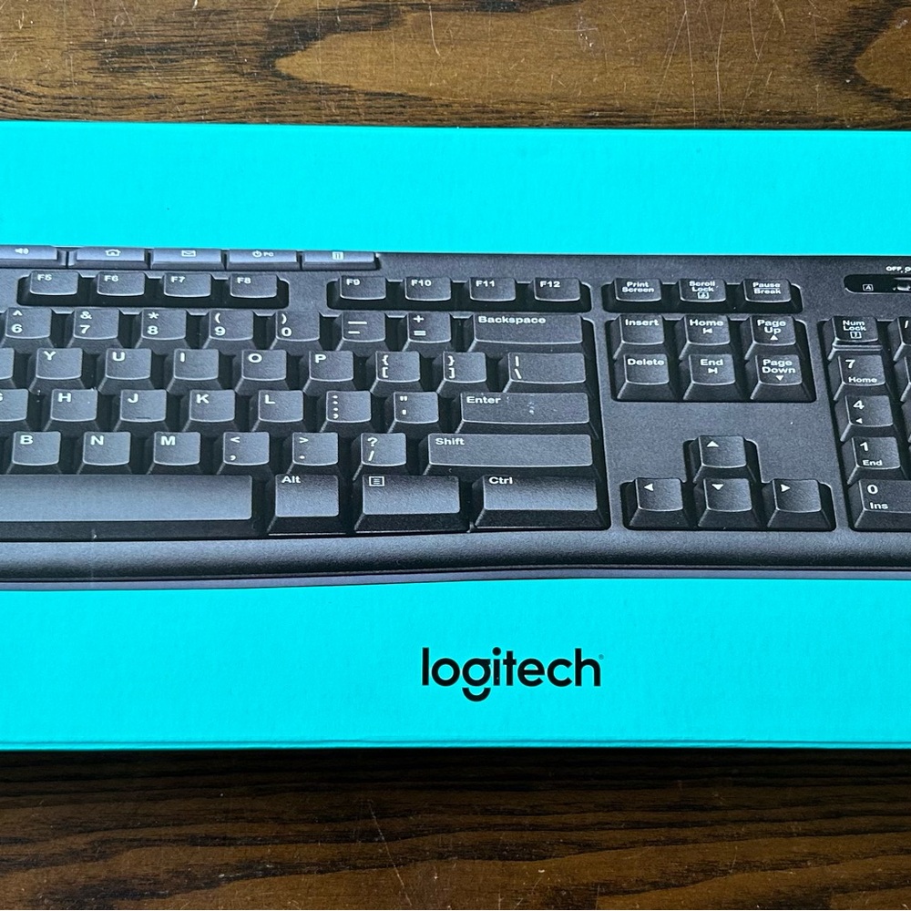 Logitech MK270 Full-size wireless combo NIB